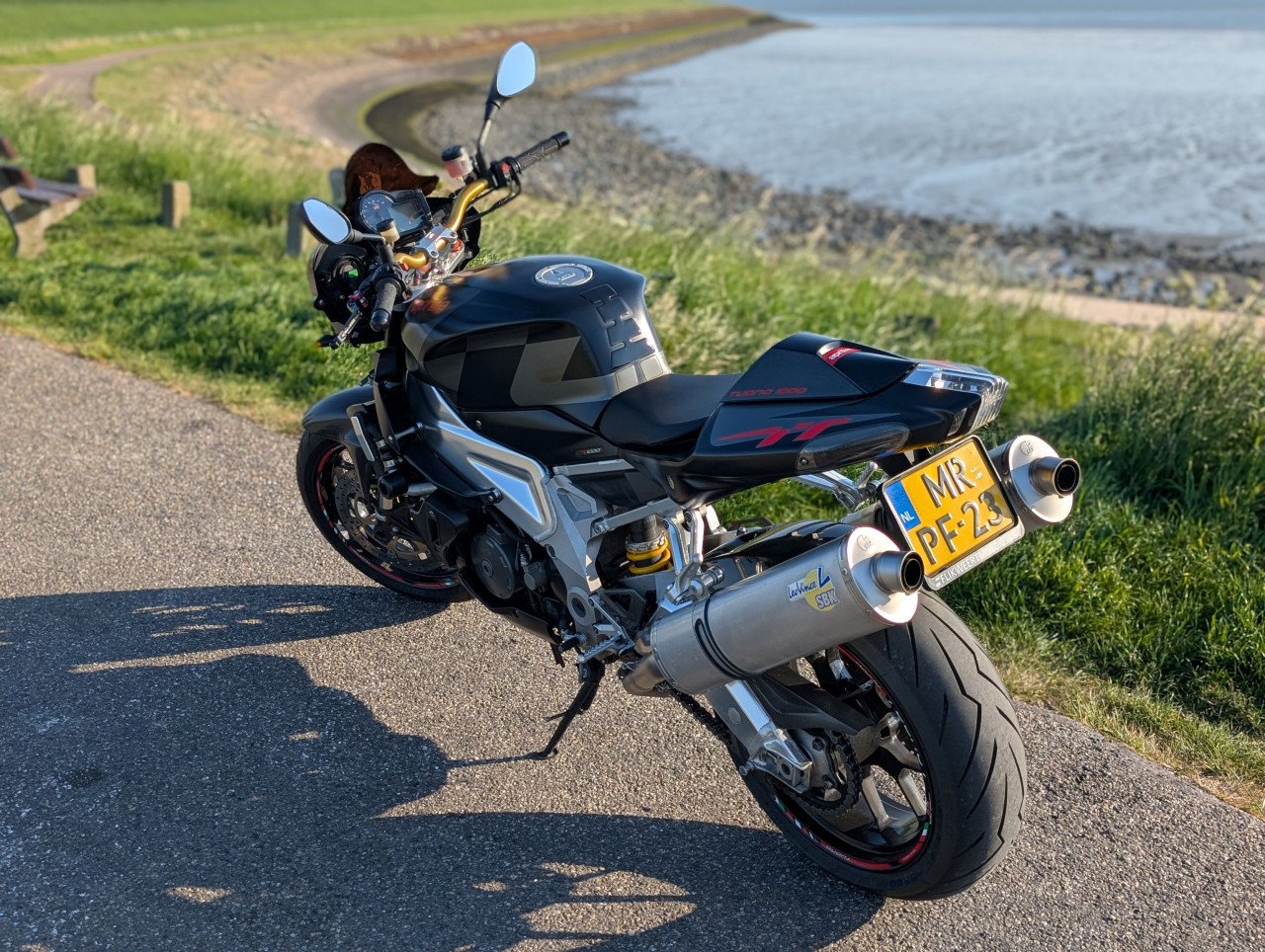 Aprilia Tuono 1000 R V2