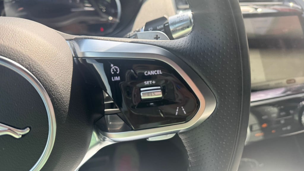 Jaguar E-pace 1.5 p300e awd r-dynamic s