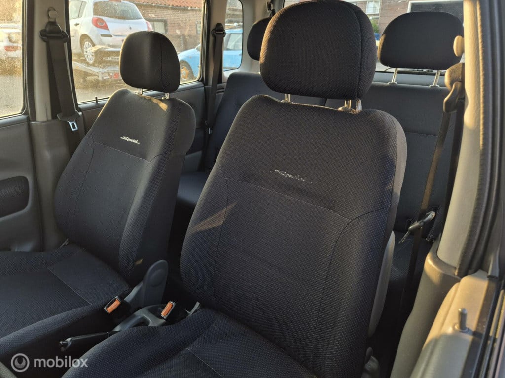 Suzuki Wagon R 1.3 special nieuwe apk / bluetooth radio