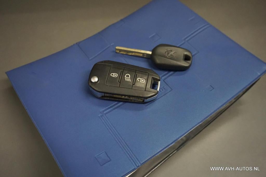 Peugeot 208 1.2 vti urban soul