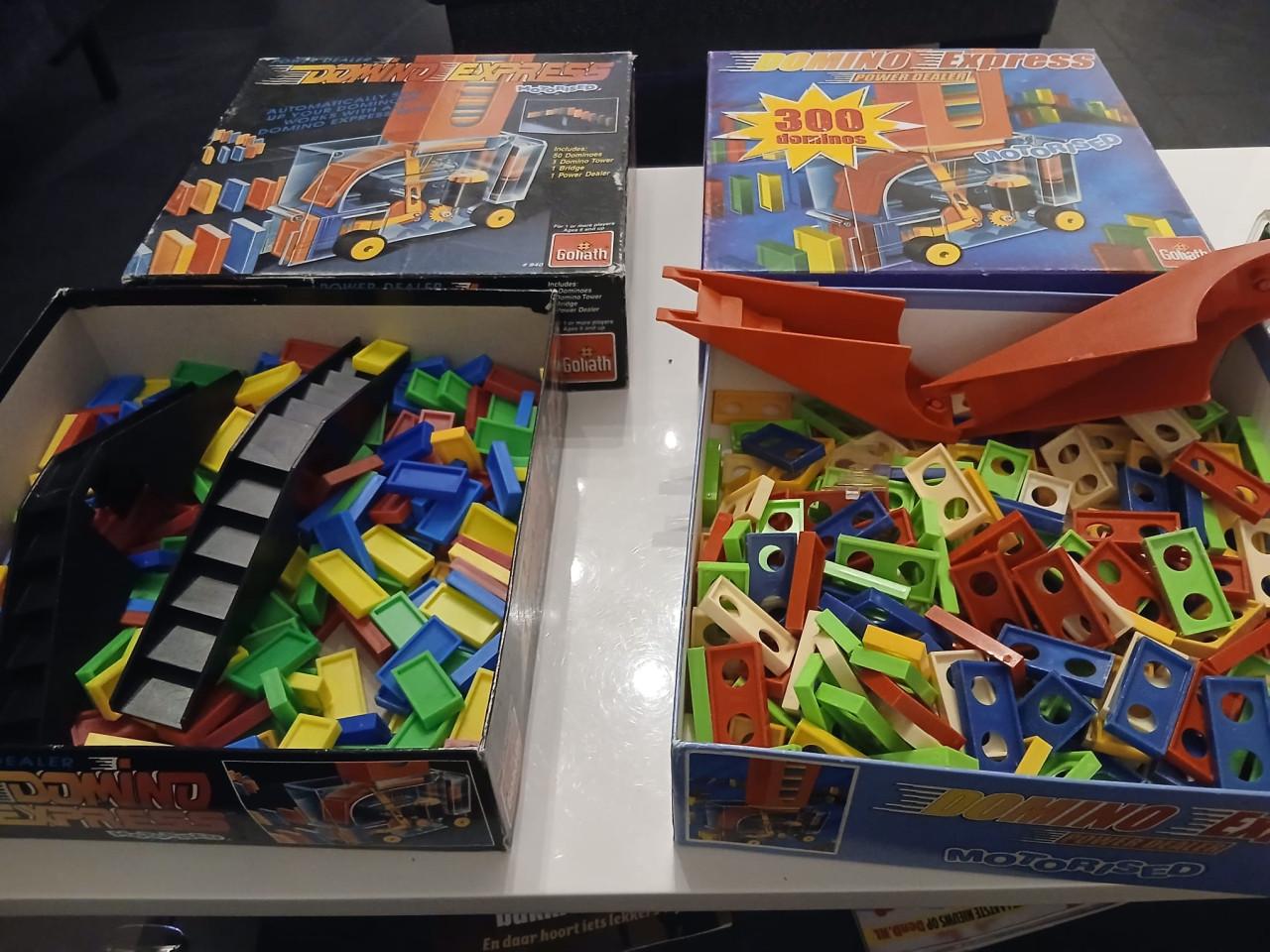 Domino Express Sets - 2 Dozen Goliath dominostenen