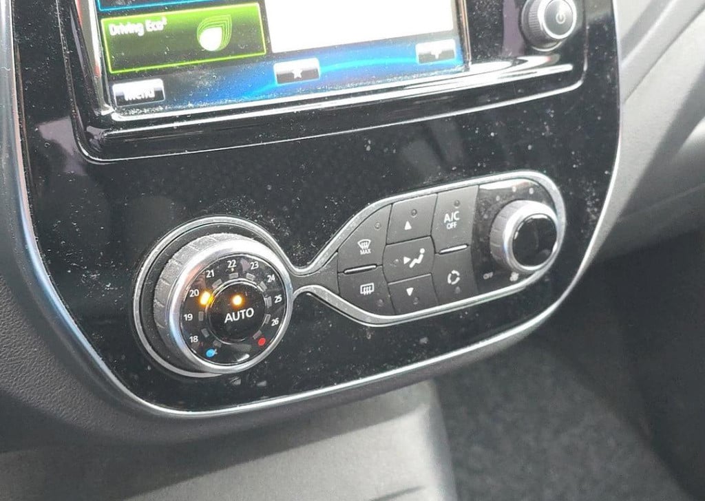 Renault Captur 1.2 tce 120 edc intens - trekhaak / camera