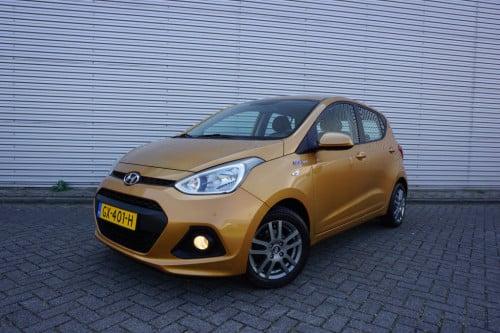 Hyundai I 10 1.0i i-motion comfort climate / cruise / parkeers. / nap
