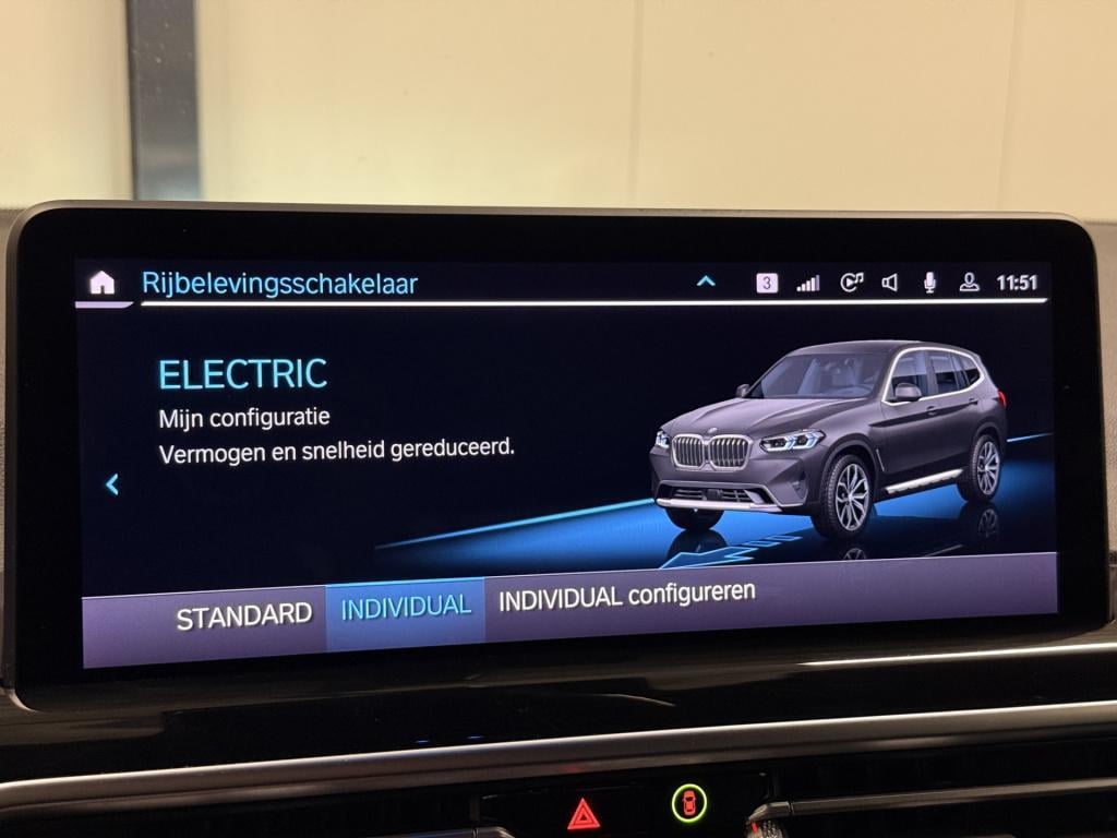 BMW X3 xdrive30e m-sport | stoelverwarming | achteruitrijcamera | trekhaak 