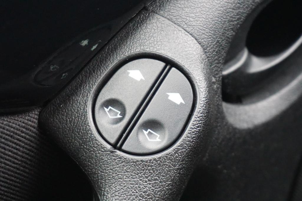 Ford KA 1.3 futura airco / elektr. ramen / nap / nieuwe apk!