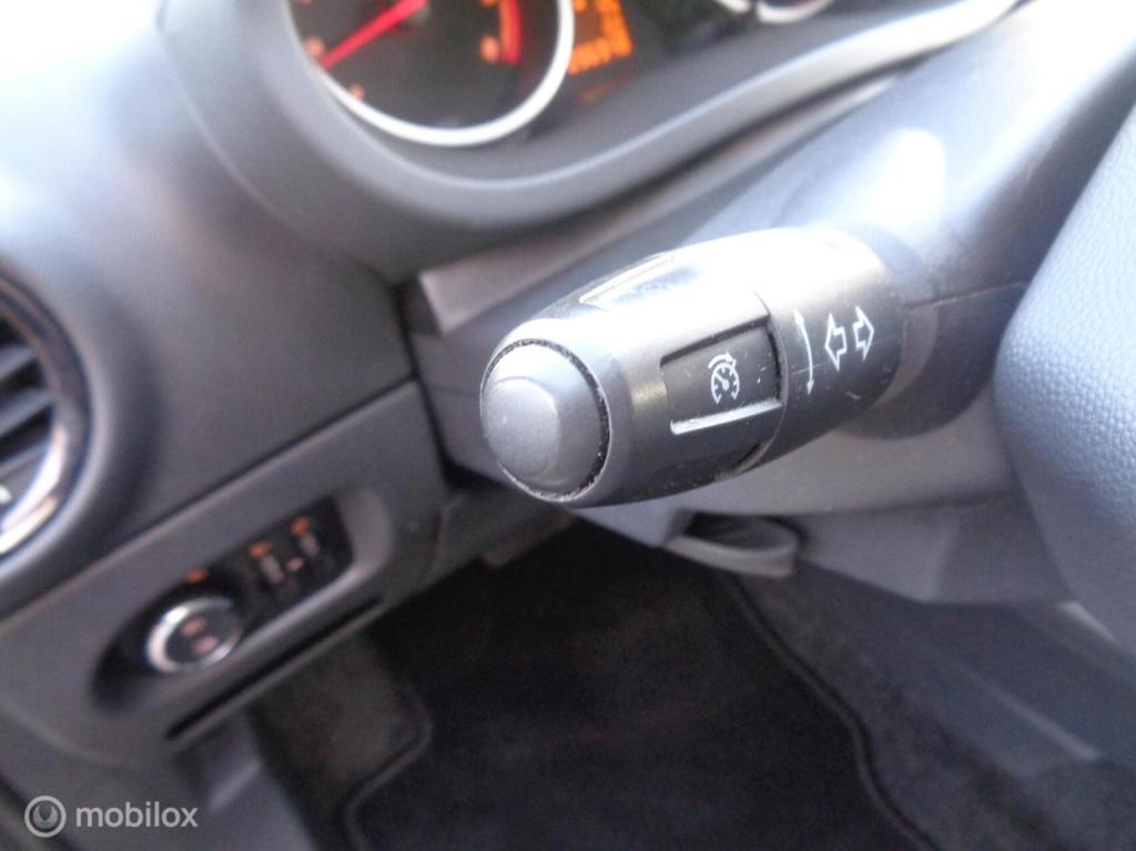 Opel Corsa 1.4-16v design ed/automaat/airco/stoelverw/ stuurverw/cruise con