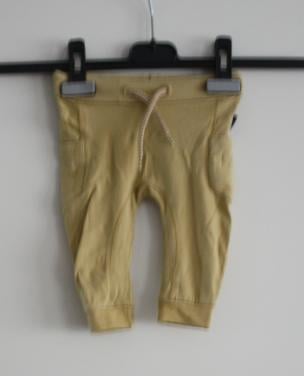 Geel broekje  maat 62