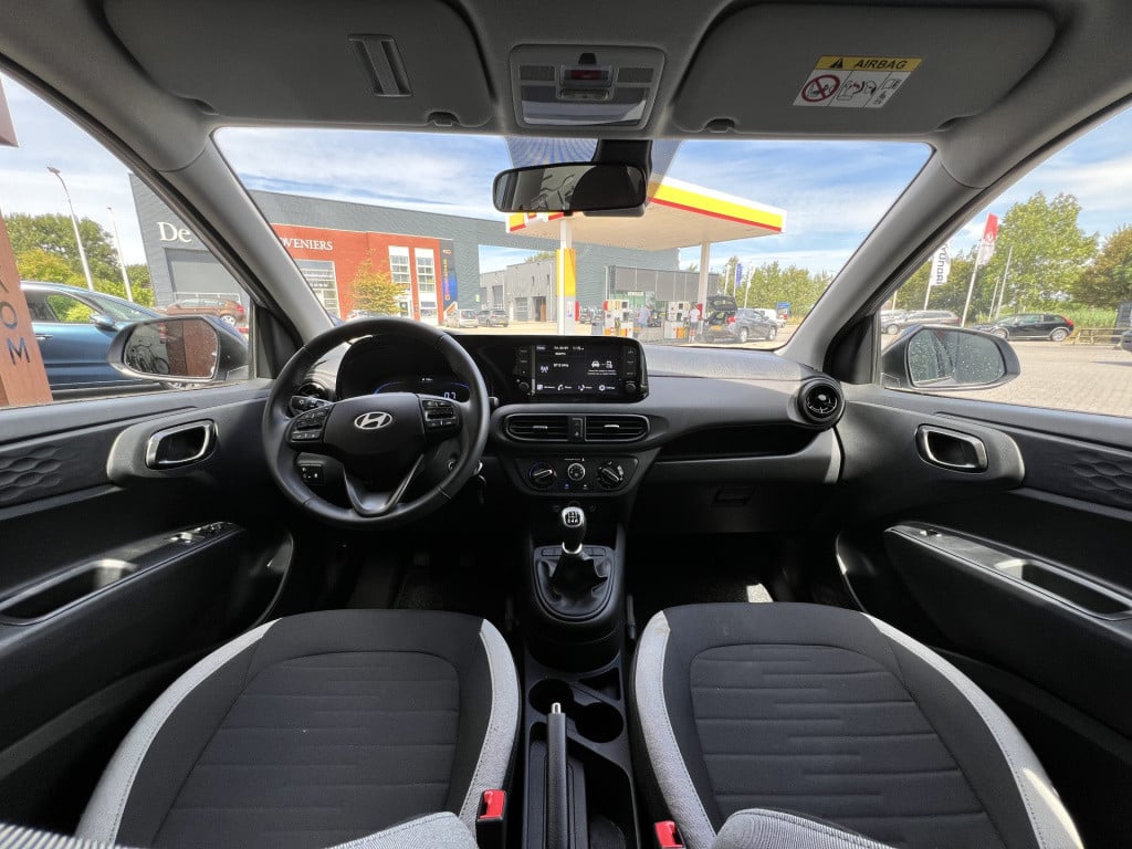 Hyundai I 10 1.0 comfort | camera | cruise control | two tone | apple/ andr