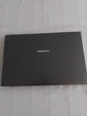 Medion Akoya-W11-SSD-Office2019-WiFi-Webcam-HDMI-Prima Accu