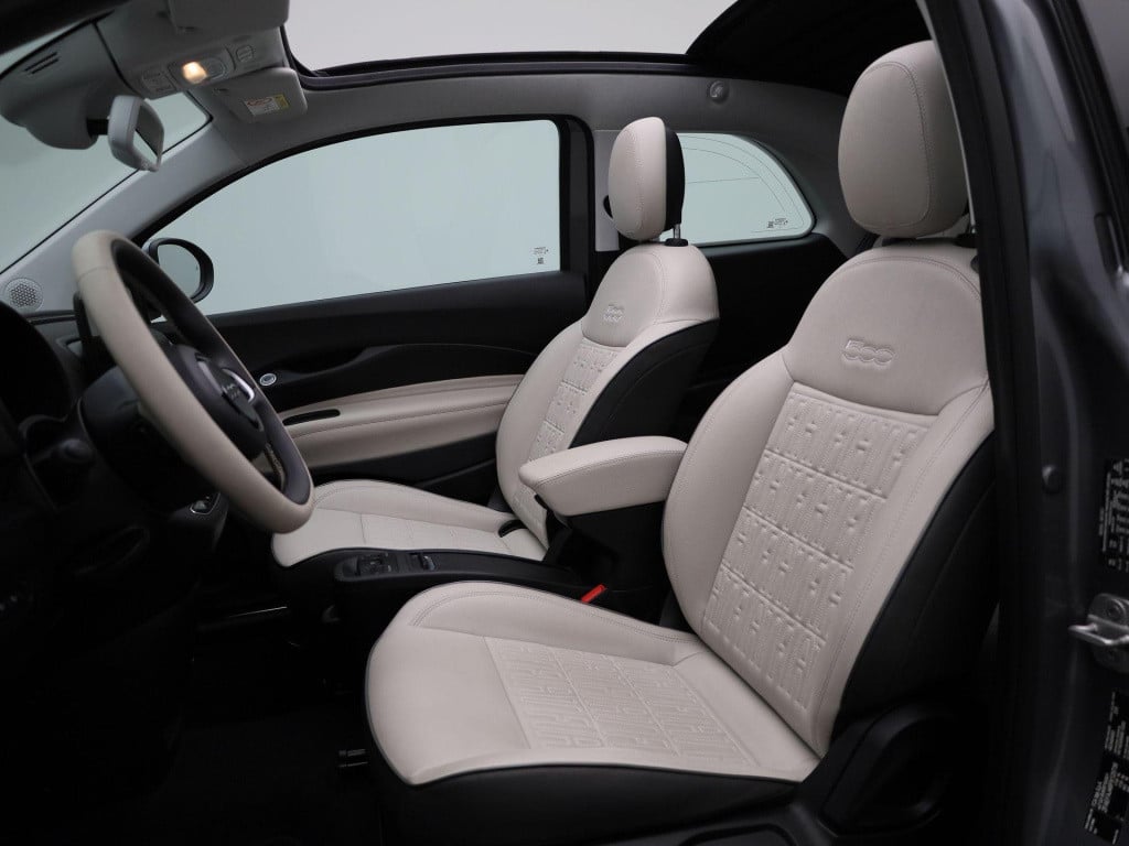 Fiat 500e c la prima 42 kwh leren bekleding - navigatie - camera - adapt. c