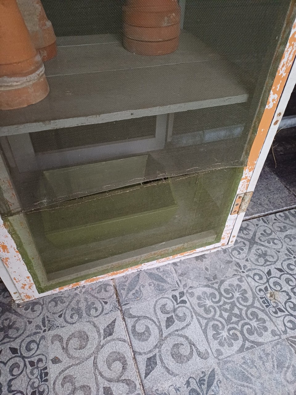 Brocante vliegenkast