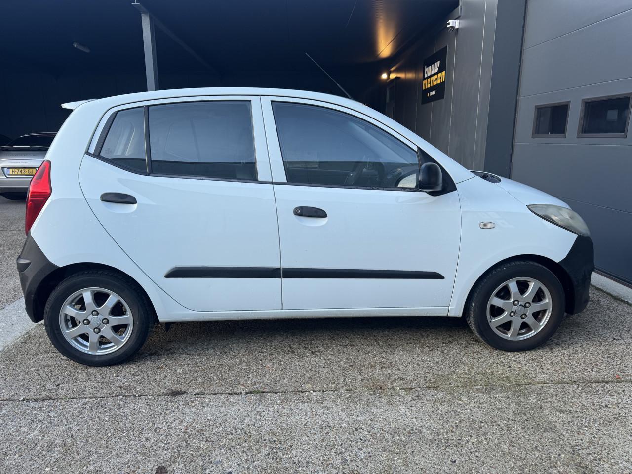 Hyundai i10 1.0 Bluedrive Pure 51KW 5DRS 2011Wit Apk Nap