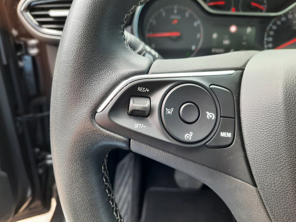 Opel Crossland X 1.2 turbo elegance