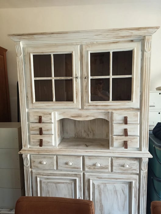 Witte servies kast