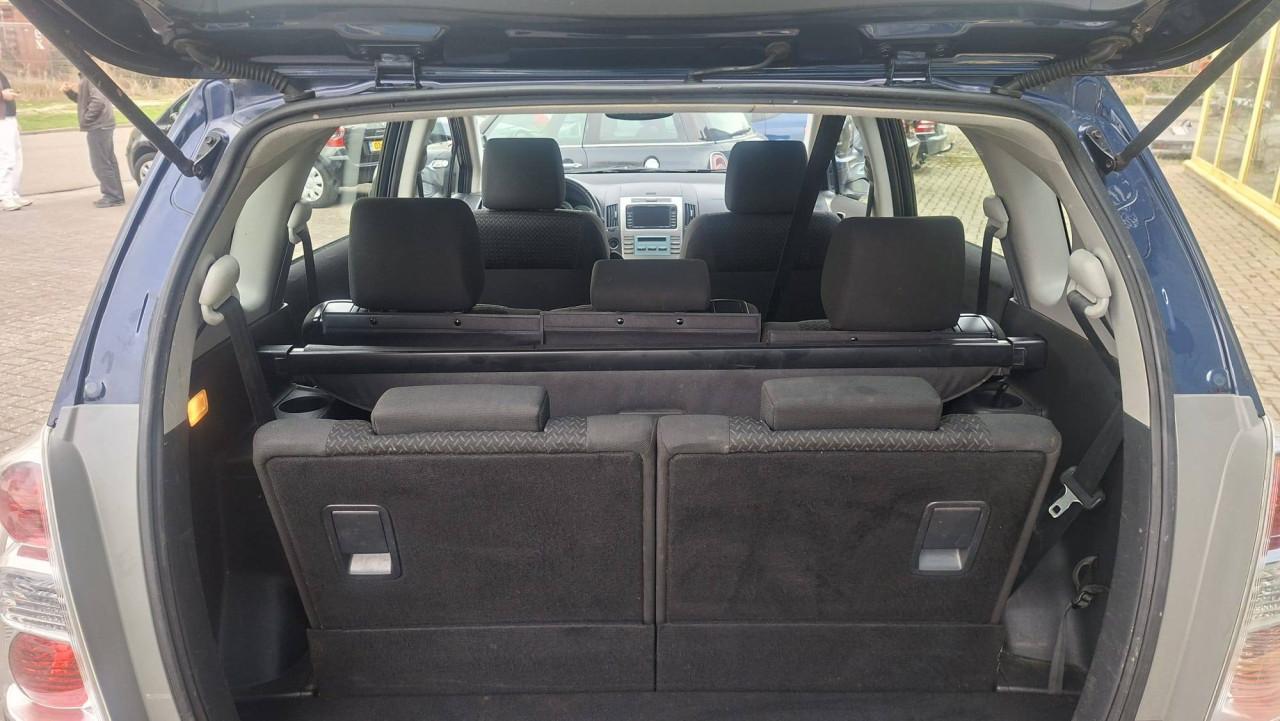 Toyota COROLLA VERSO 1.8 VVT-I Dynamic 7pers bj:2009 airco-navigatie