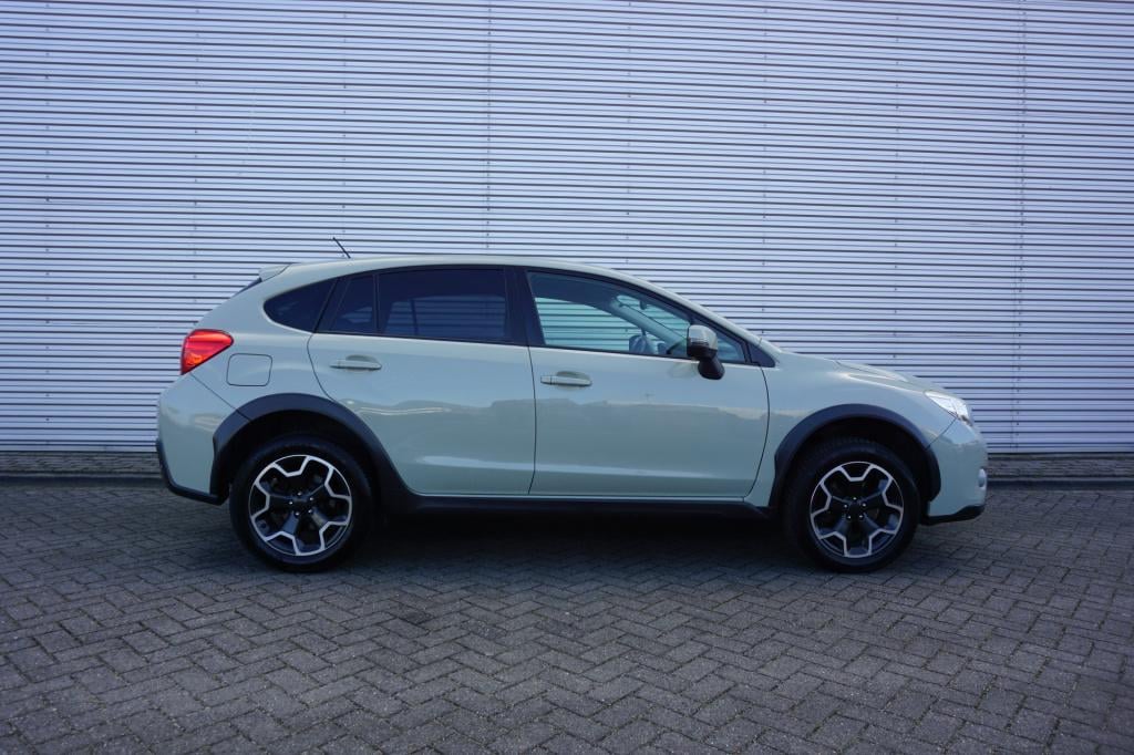 Subaru Xv 2.0i luxury awd airco / navi / cruise / camera / leder / parkeers