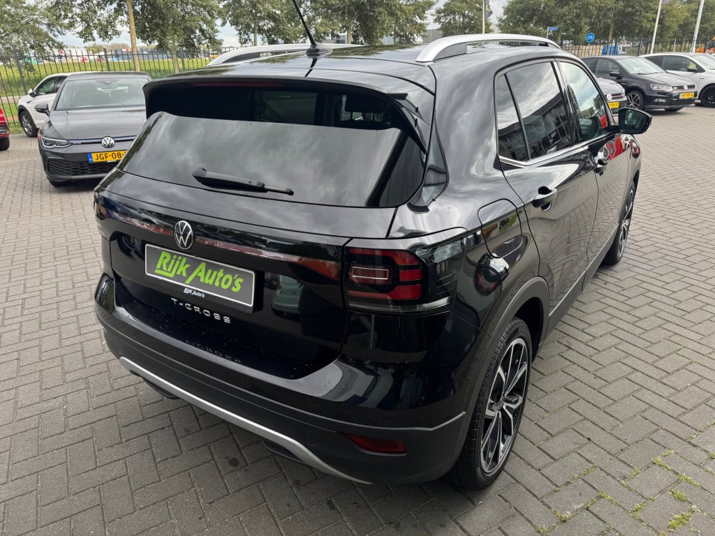 Volkswagen T-cross 1.5 tsi style * 150 pk * camera * stoelverwarming * clim
