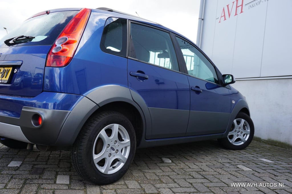 Ford Fiesta 1.4-16v crossroad