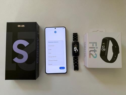 Samsung S21 + Samsung Fit Smartwatch