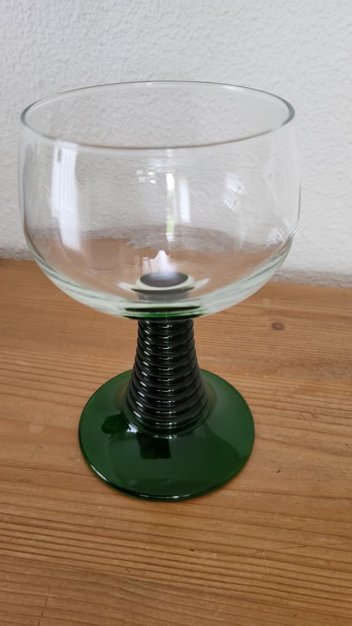 Wijnglas "France" geribbelde groene voet