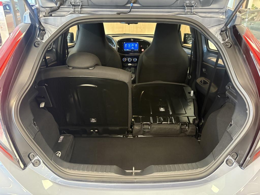 Toyota Aygo X 1.0 vvt-i mt play