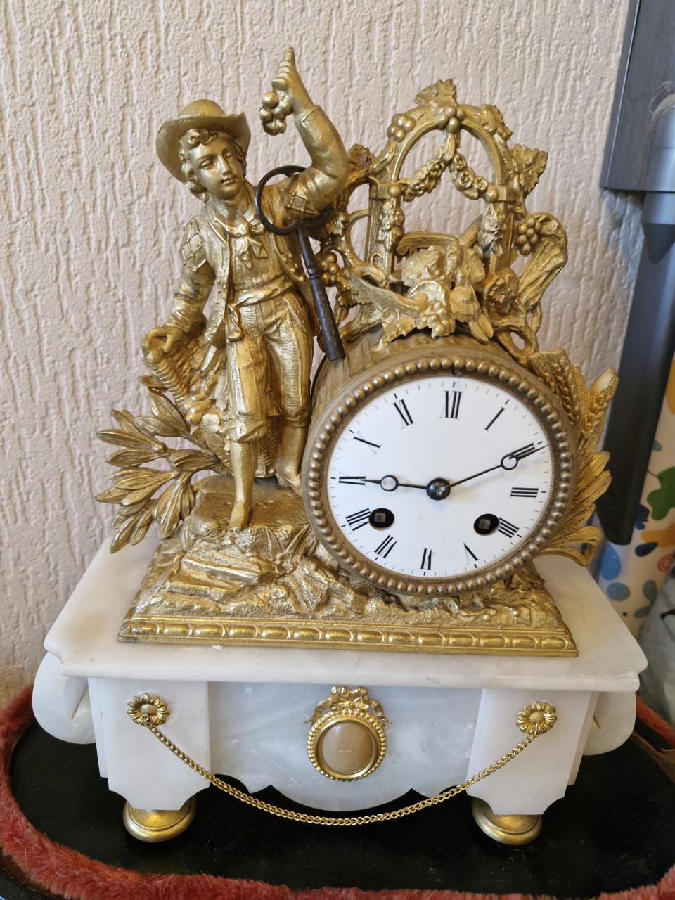 Zeer mooi vuurvergulde pendule klok antiek onder stolp.koopje