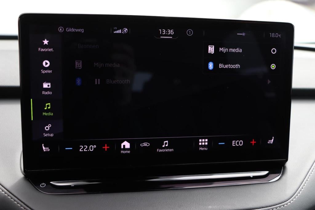 Skoda Enyaq Iv 60 sportline 58kwh 180pk | soh 93,9% |