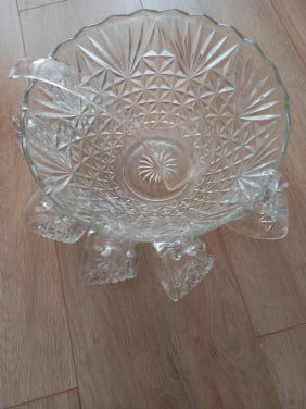 Glazen bowlset met 8 kopjes