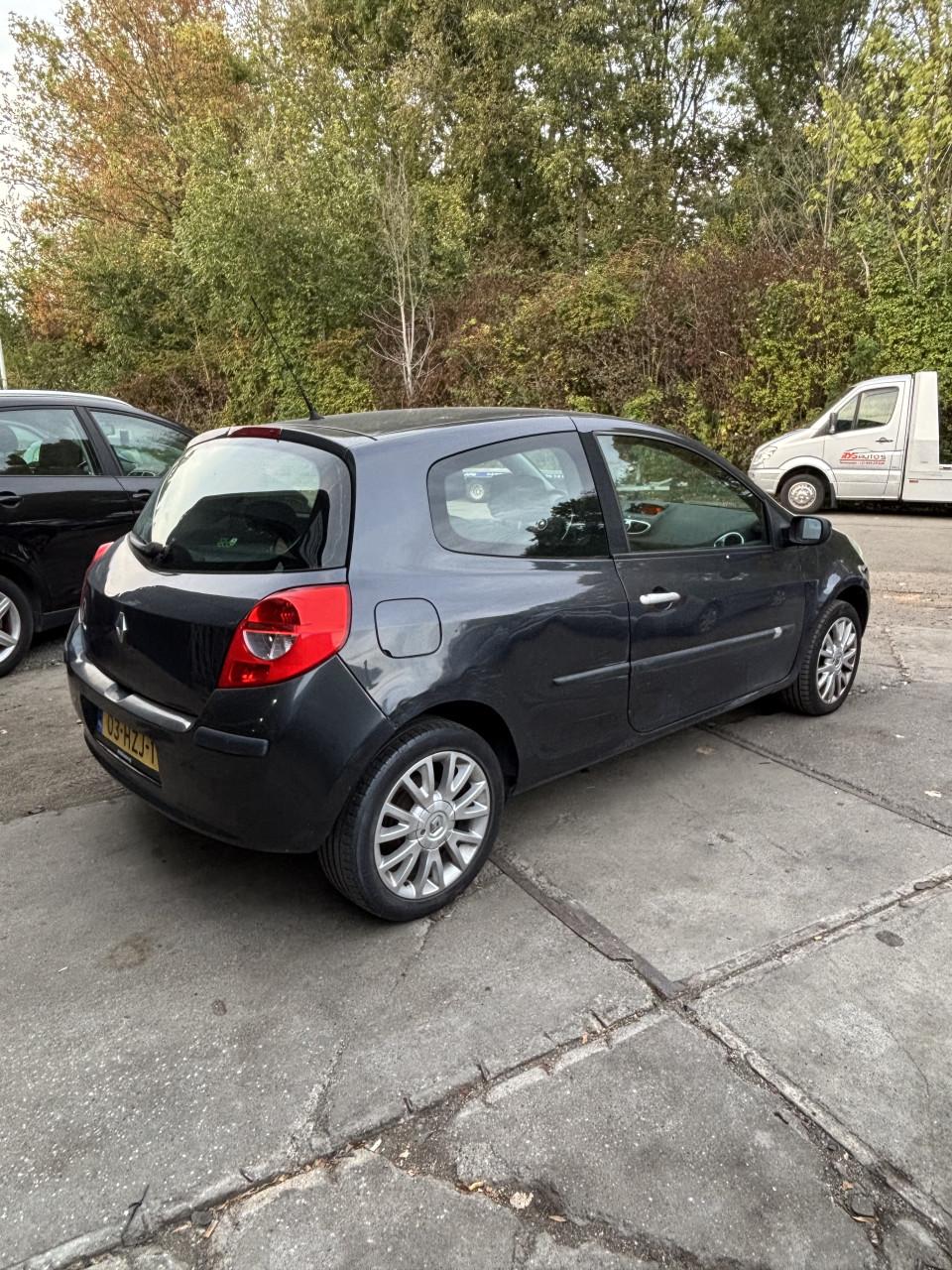 Renault Clio weinig kilometers!