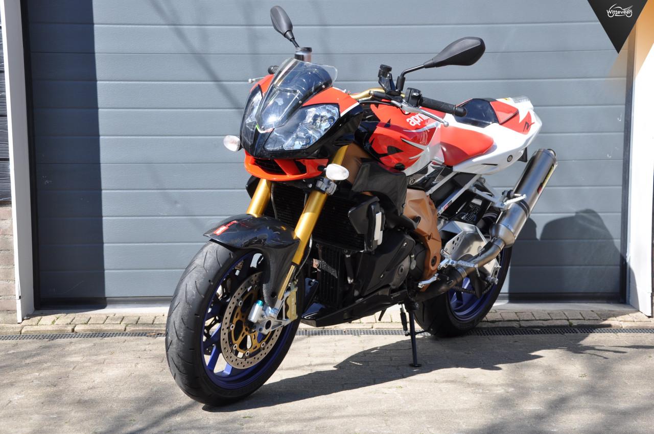 Aprilia Tuono 1000 R Factory Akrapovic