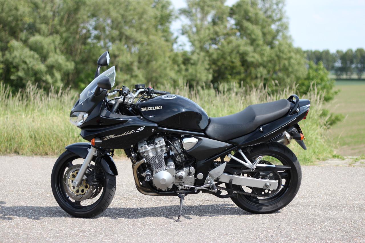 Suzuki gsf 600 s
