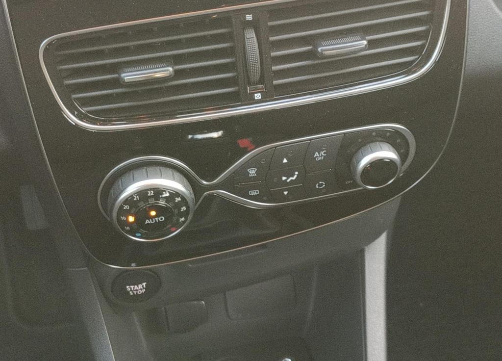 Renault Clio estate 0.9 tce limited
