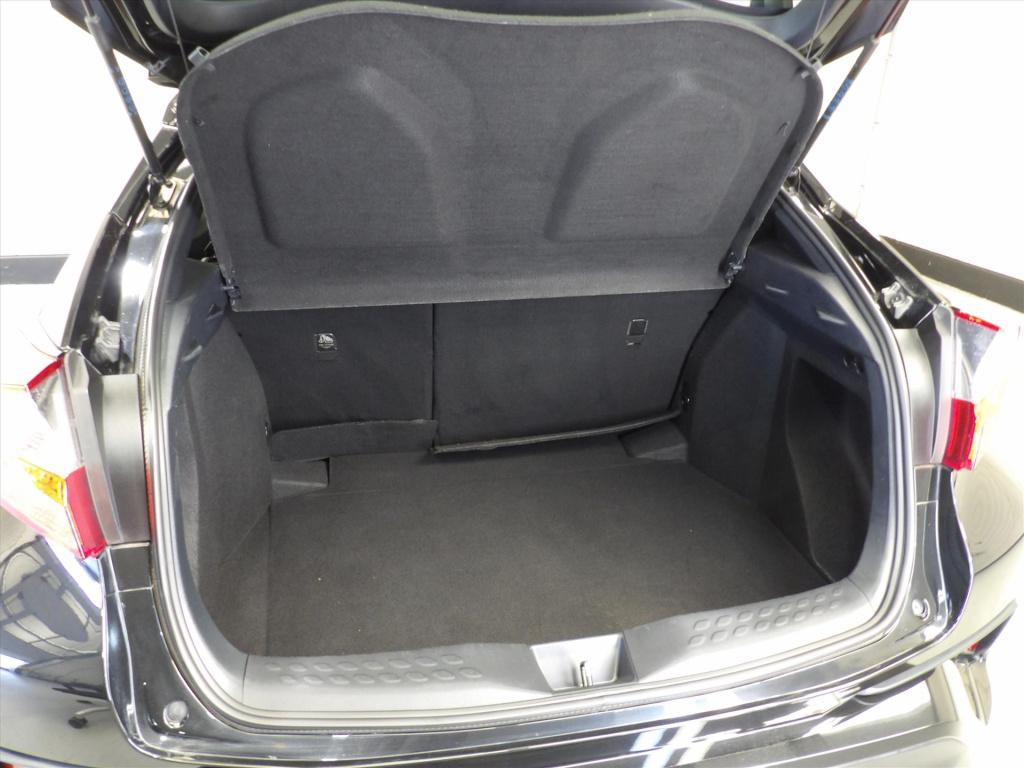 Toyota C-hr 1.8 hybrid 122pk cvt dynamic