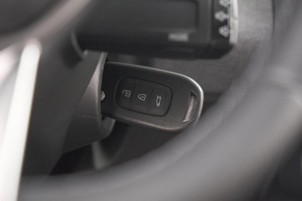 Renault Clio 1.6 e-tech full hybrid 145 evolution | apple carplay | parkeer