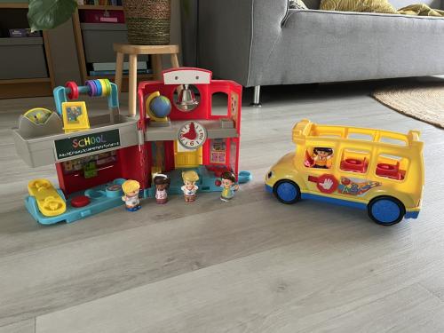 Fisher Price School en Schoolbus - speelgoed