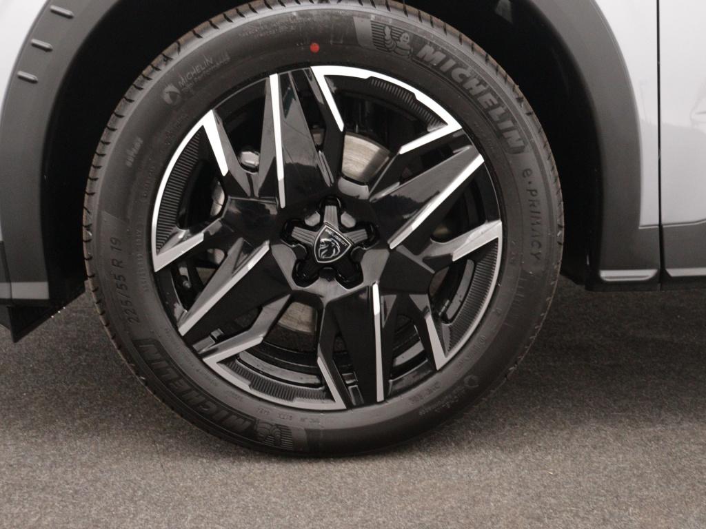 Peugeot 5008 hybrid 136pk automaat allure voorraad voordeel