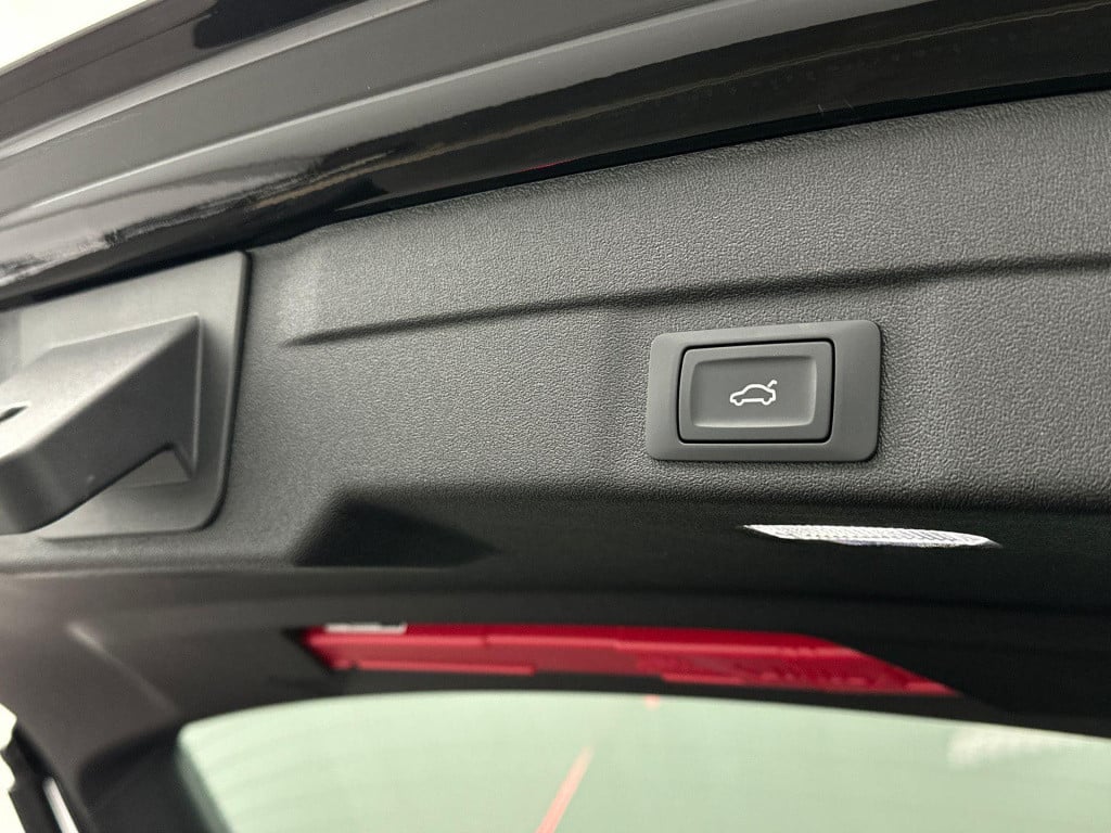 Audi A5 avant s edition 2.0 tfsi e 220 kw / 299 pk avant 7 versn