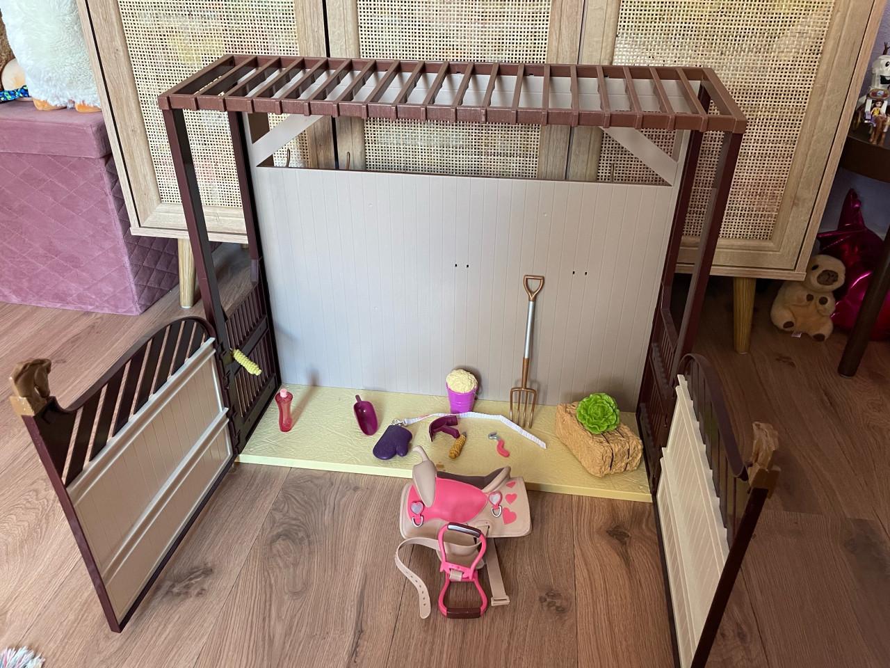 Nieuwe Our Generation paardenstal