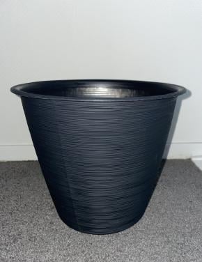 Nieuwe bloempot binnen/buiten