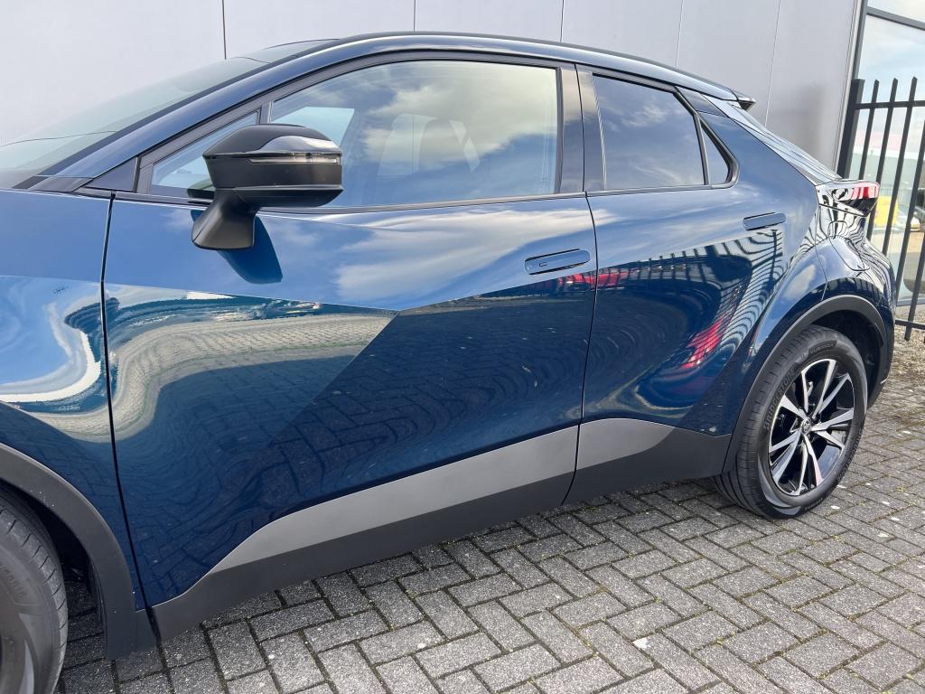 Toyota C-hr 1.8 hybrid 140 dyn