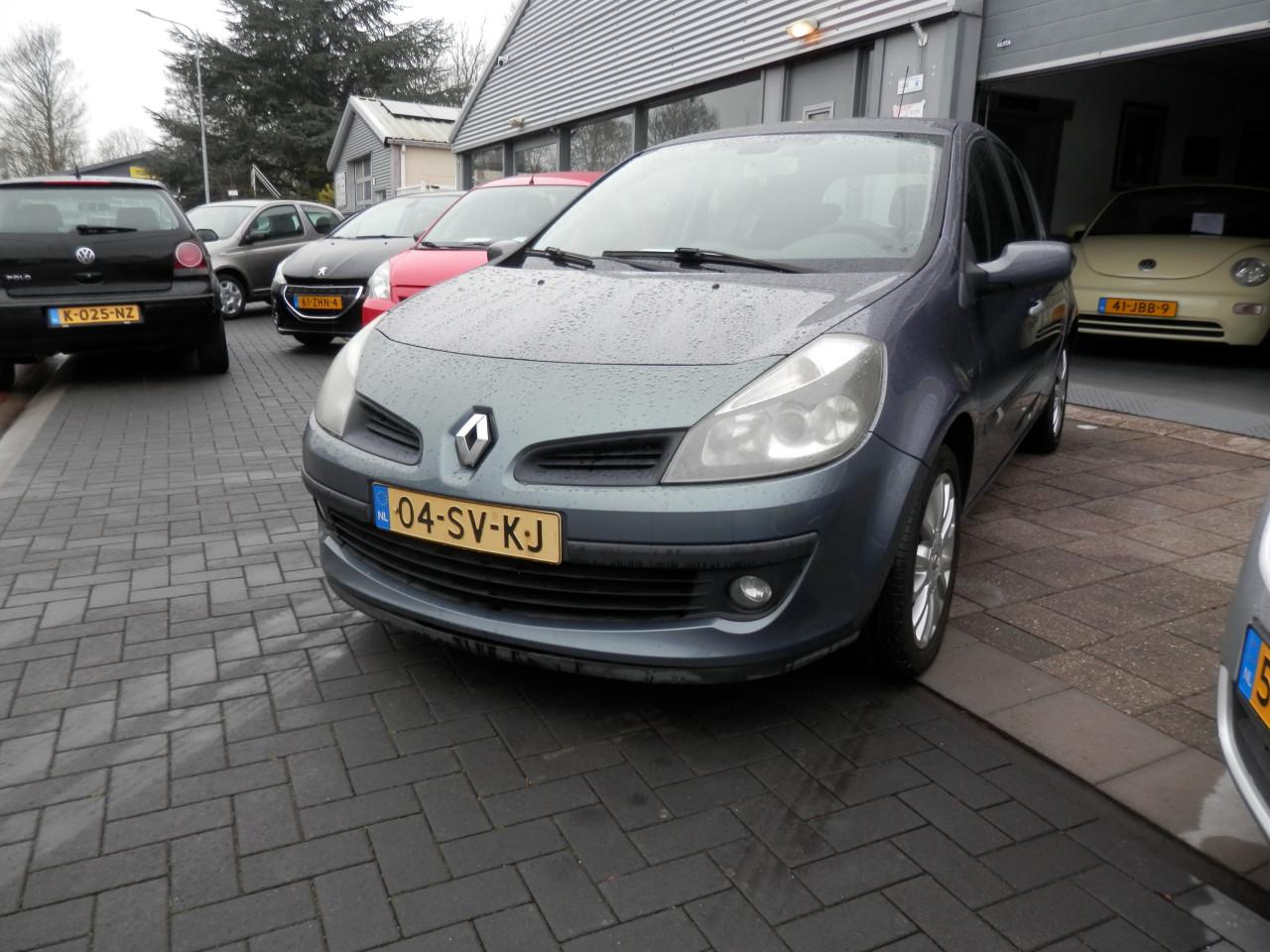 Auto Garant Biedt Aan: Renault Clio 1.4 Dynamic Luxe