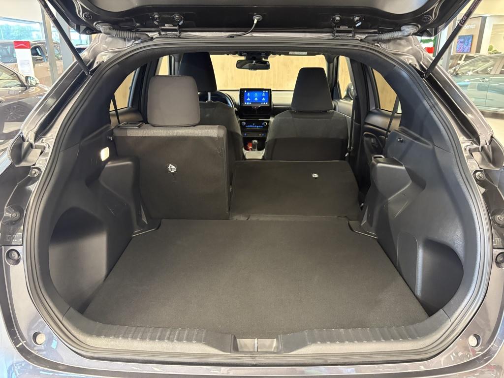 Toyota Yaris Cross 1.5 hybrid dynamic | stoel en stuurverwarming | bsm | te