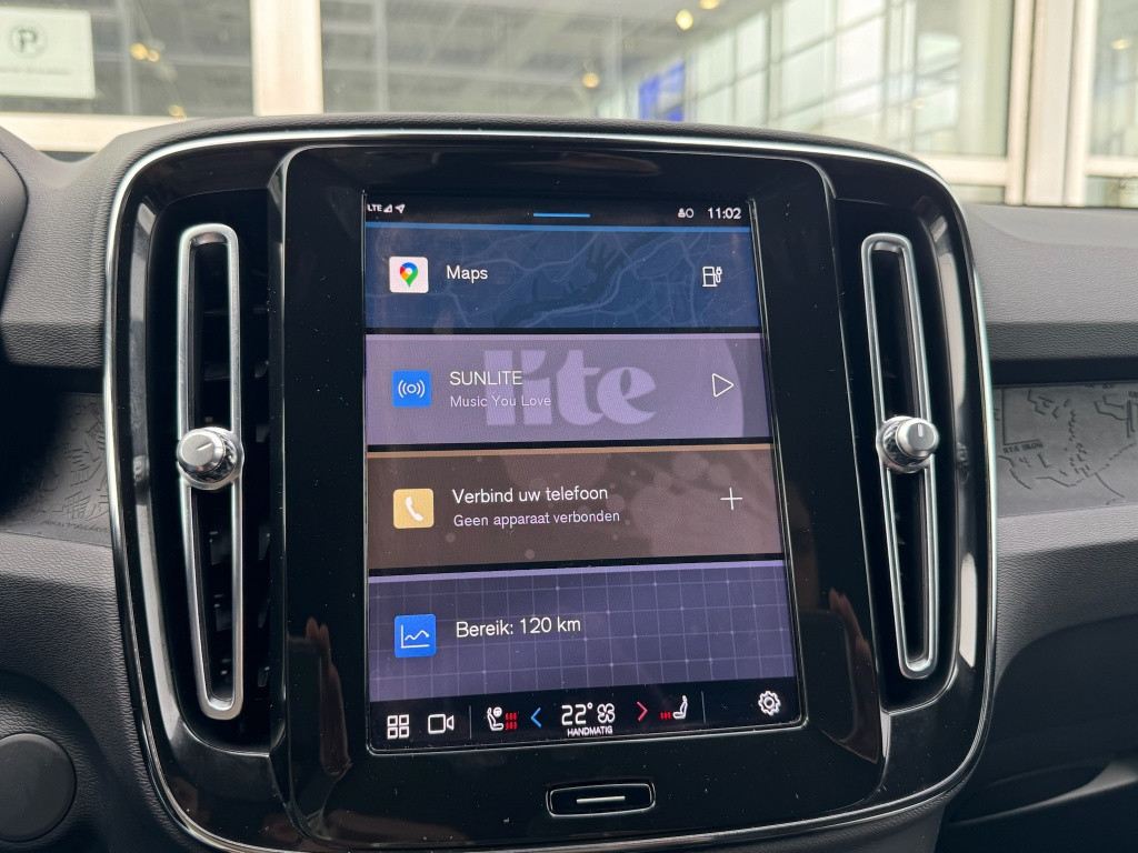 Volvo XC40 recharge plus 70kwh| trekhaak | stuur+stoel.verw| warmtepomp