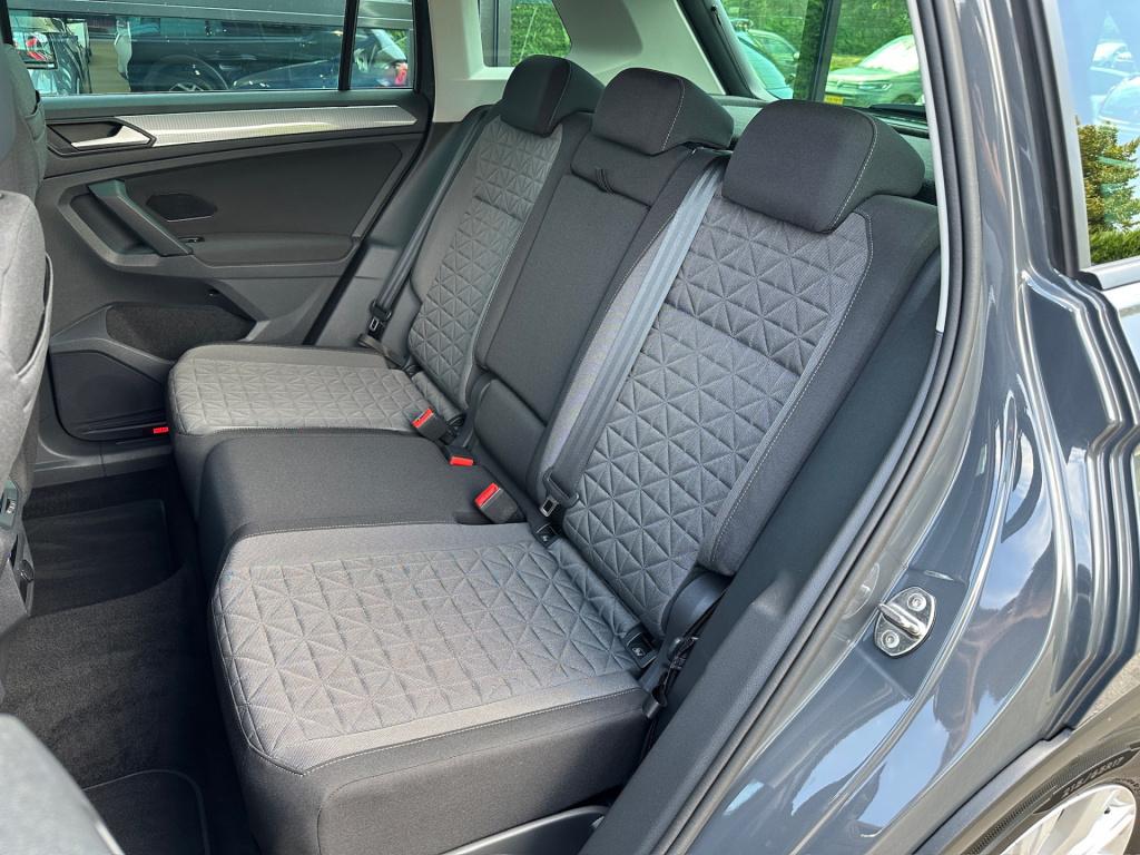 Volkswagen Tiguan 1.5 tsi 150pk dsg life | camera | trekhaak | navi | carpl