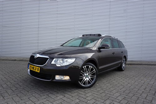 Skoda Superb combi 3.6 fsi elegance 4x4 business line automaat - climate / 