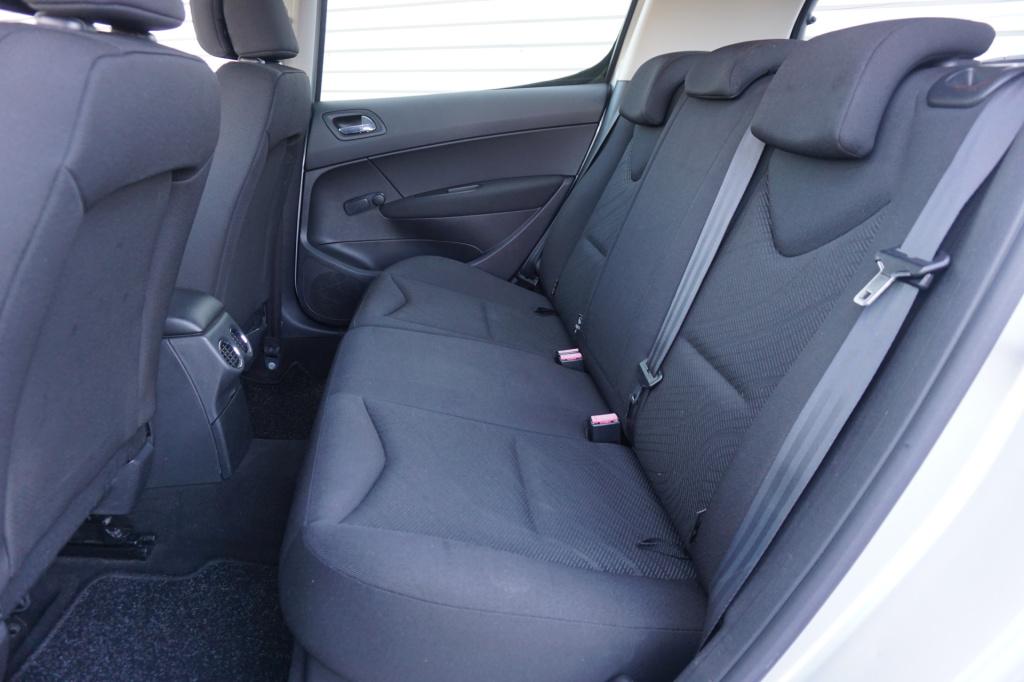 Peugeot 308 1.6 vti xs airco / cruise / elektr. ramen / trekhaak /