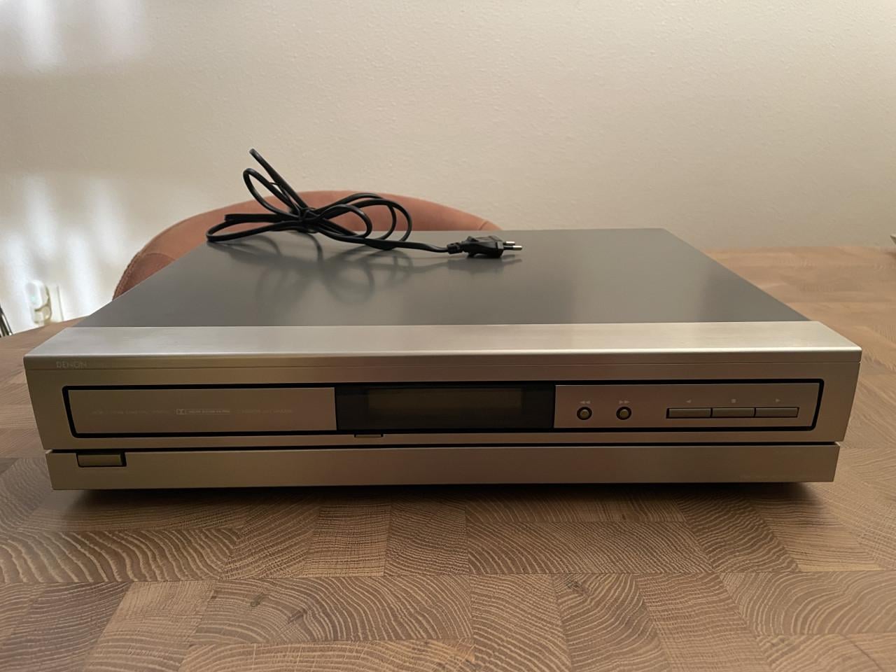 Denon DRA-210 Receiver + afstandbed RC-130 + hobby projecten DR210/DCD210