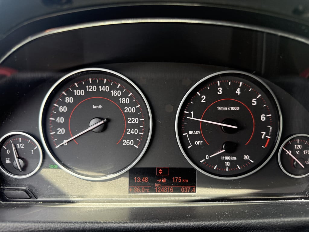 BMW 3-serie 320i 184pk executive sportline sedan