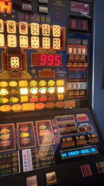 Hi-lo cash met klein defect