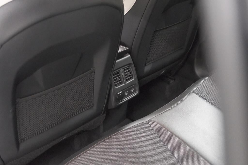 Renault Captur 1.6 plug-in hybrid 160 intens | camera | 9.3 inch groot sche